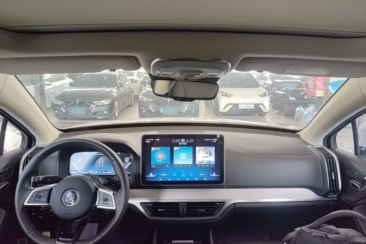 Used BYD Tang New Energy 2019 DM 2.0T All-Wheel Drive Connected Leading Model 7 Seats China VI Standard Center Console