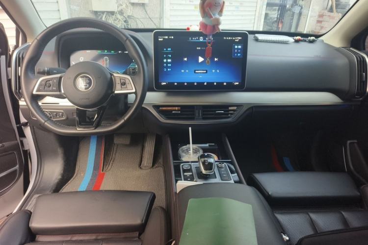 Used BYD Tang New Energy 2019 DM 2.0T All-Wheel Drive Connected Innovation Edition 7 Seats China VI Standard Center Console