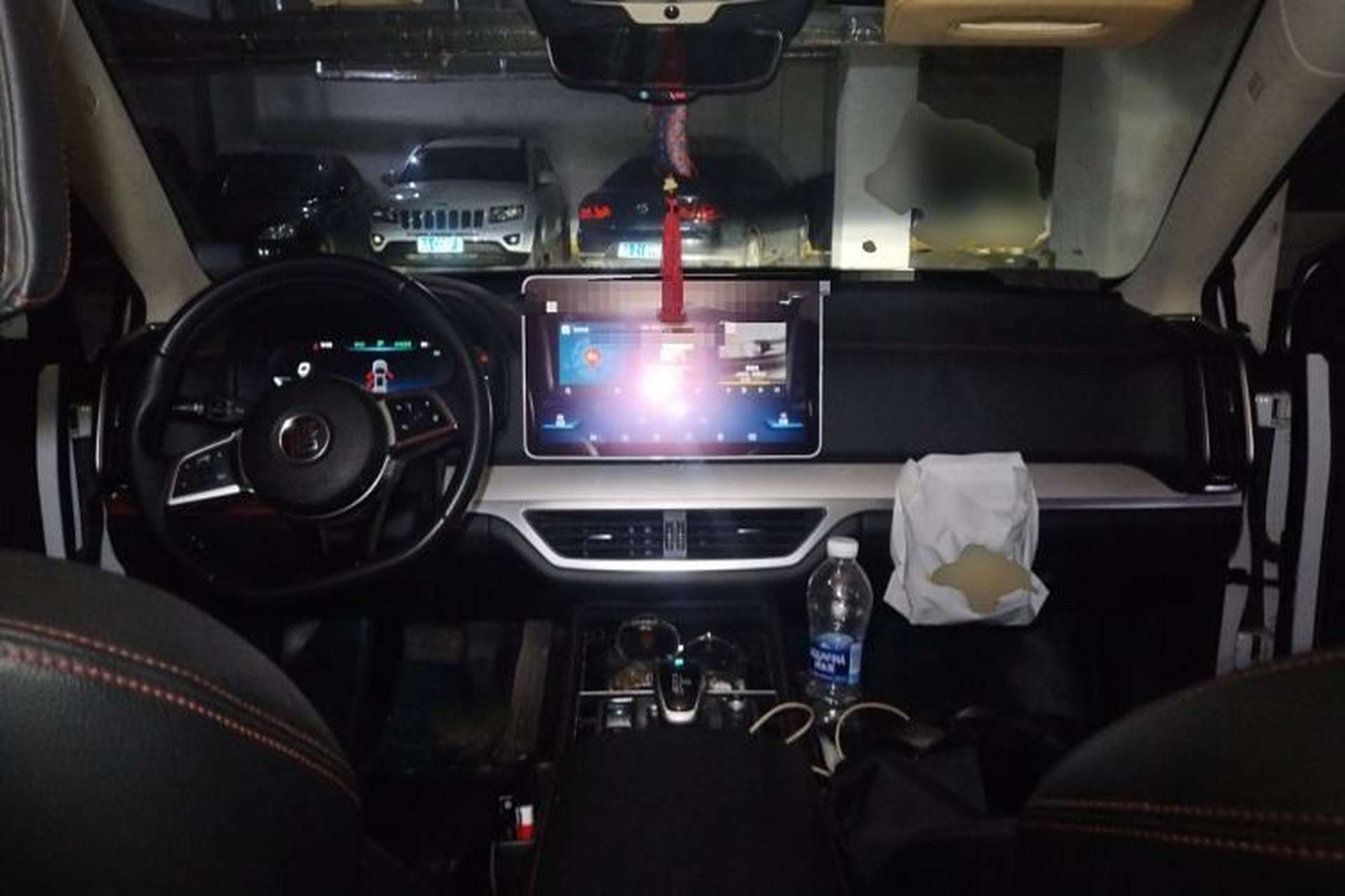Used BYD Tang New Energy 2019 EV600D Four-Wheel Drive Smart Connect Genesis Edition Center Console
