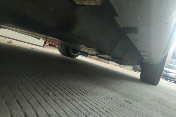 Used BYD Tang New Energy 2019 EV600D Four-Wheel Drive Smart Connect Genesis Edition Chassis Front Left