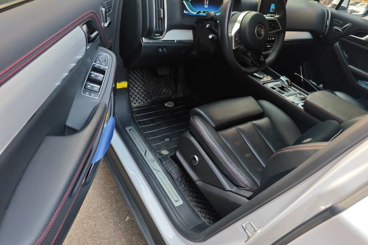 Used BYD Tang New Energy 2019 EV600D Four-Wheel Drive Smart Connectivity Leading Model Driver Seat
