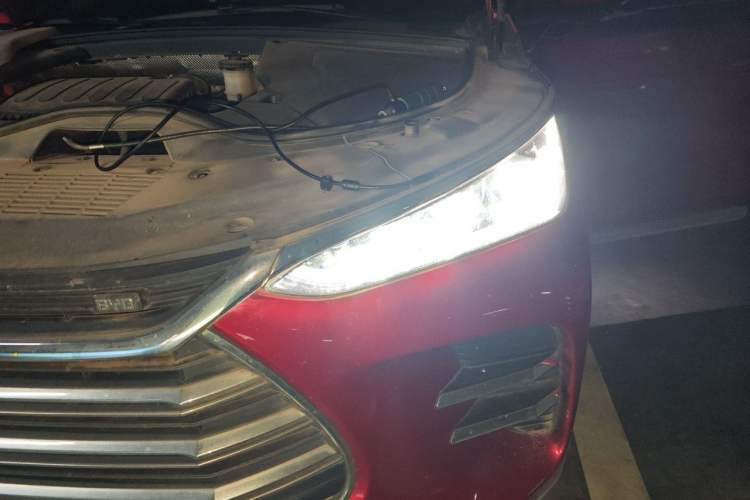 Used BYD Tang New Energy 2019 DM 2.0T All-Wheel Drive Connected Leading Model 7 Seats China VI Standard Engine Bay Left