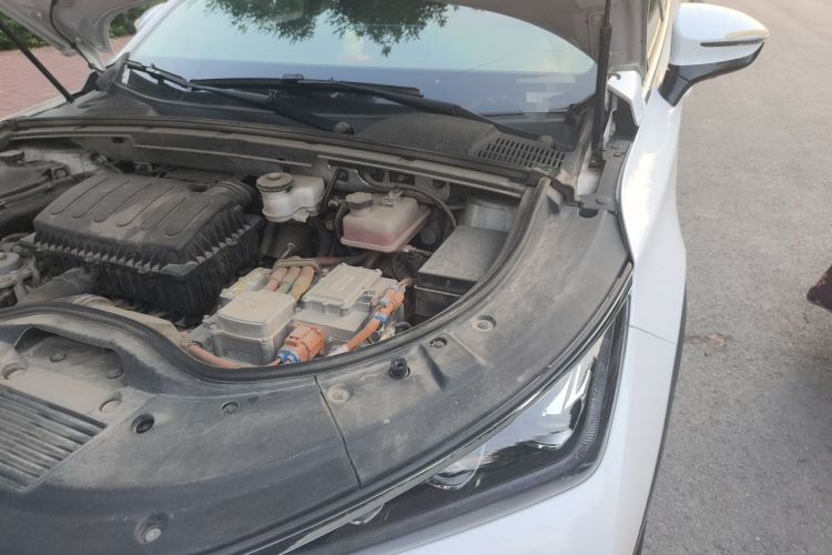 Used BYD Tang New Energy 2019 DM 2.0T All-Wheel Drive Smart Connectivity Enjoyment Model 7 Seats China VI Standard Engine Bay Left