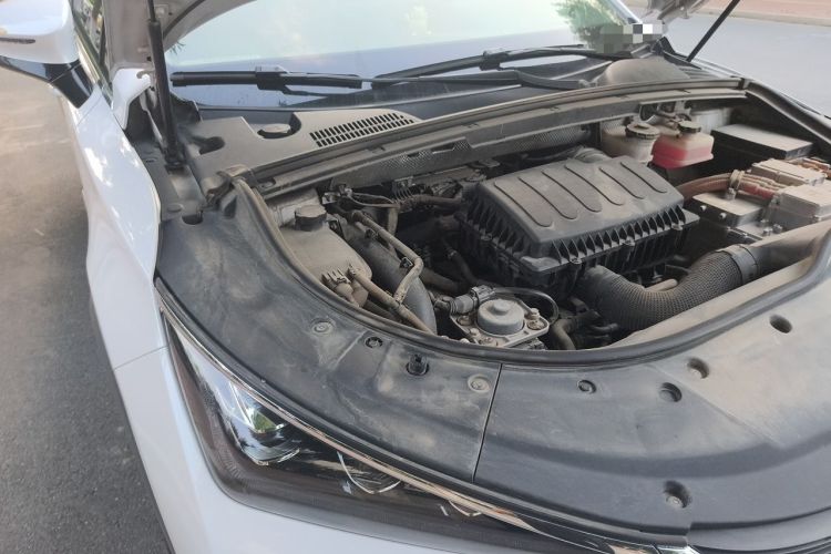 Used BYD Tang New Energy 2019 DM 2.0T All-Wheel Drive Smart Connectivity Enjoyment Model 7 Seats China VI Standard Engine Bay Right