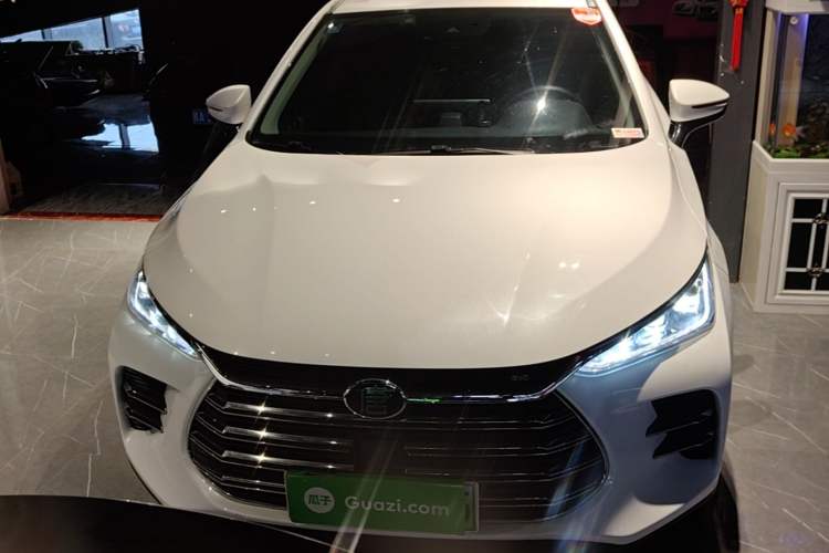 Used BYD Tang New Energy 2019 DM 2.0T All-Wheel Drive Smart Connectivity Enjoyment Model 7 Seats China VI Standard Front