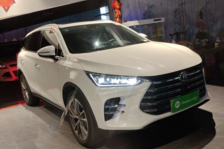 Used BYD Tang New Energy 2019 DM 2.0T All-Wheel Drive Smart Connectivity Enjoyment Model 7 Seats China VI Standard Front Right 45 Deg