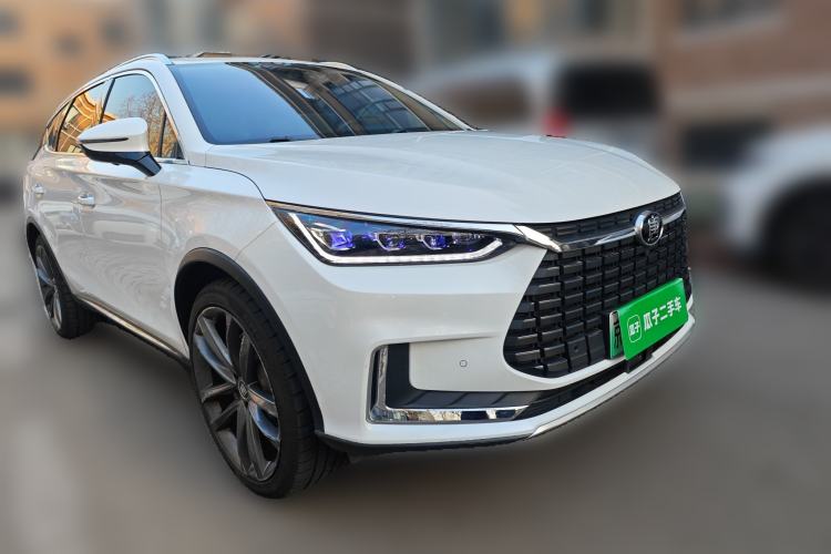 Used BYD Tang New Energy 2019 EV600D Four-Wheel Drive Smart Connectivity Leading Model Front Right 45 Deg