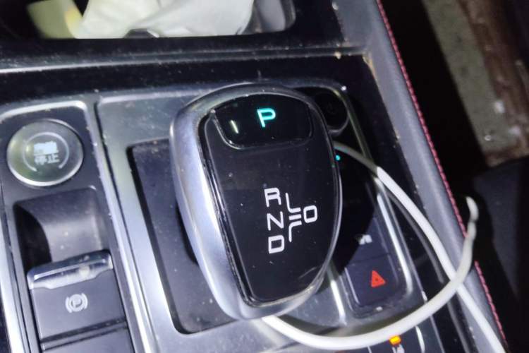 Used BYD Tang New Energy 2019 DM 2.0T All-Wheel Drive Smart Connectivity Enjoyment Model 7 Seats China VI Standard Gear Lever