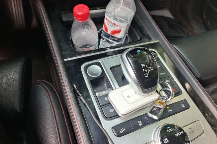 Used BYD Tang New Energy 2019 DM 2.0T All-Wheel Drive Connected Leading Model 7 Seats China VI Standard Gear Lever