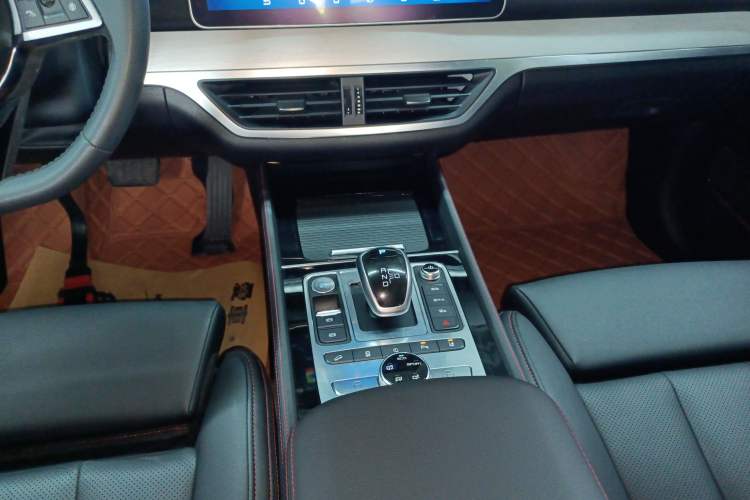 Used BYD Tang New Energy 2019 DM 2.0T All-Wheel Drive Connected Leading Model 7 Seats China VI Standard Gear Lever