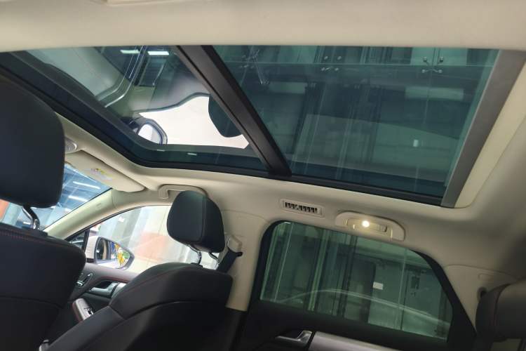 Used BYD Tang New Energy 2019 DM 2.0T All-Wheel Drive Smart Connectivity Enjoyment Model 7 Seats China VI Standard Headliner
