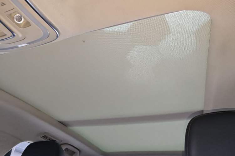 Used BYD Tang New Energy 2019 DM 2.0T All-Wheel Drive Smart Connectivity Enjoyment Model 7 Seats China VI Standard Headliner