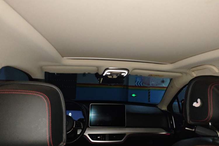 Used BYD Tang New Energy 2019 DM 2.0T All-Wheel Drive Connected Leading Model 7 Seats China VI Standard Headliner