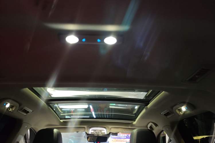 Used BYD Tang New Energy 2019 DM 2.0T All-Wheel Drive Smart Connectivity Enjoyment Model 7 Seats China VI Standard Headliner