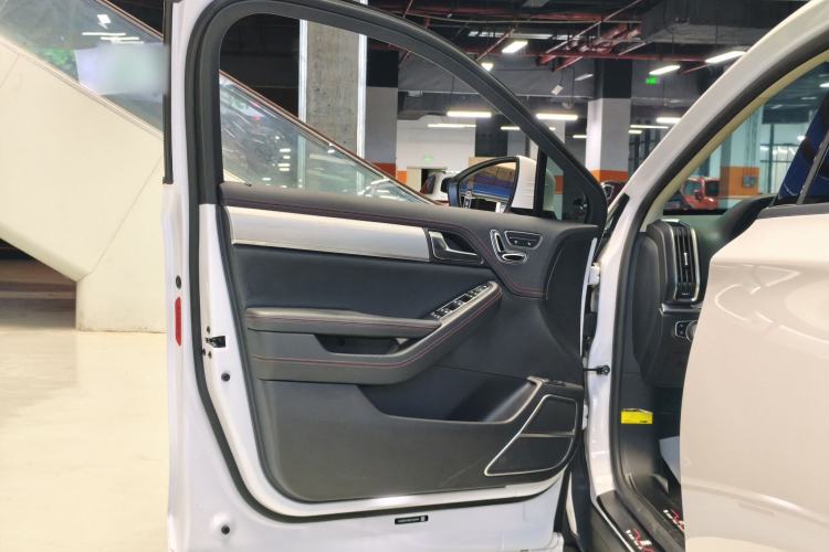 Used BYD Tang New Energy 2019 DM 2.0T All-Wheel Drive Smart Connectivity Enjoyment Model 7 Seats China VI Standard Interior 1