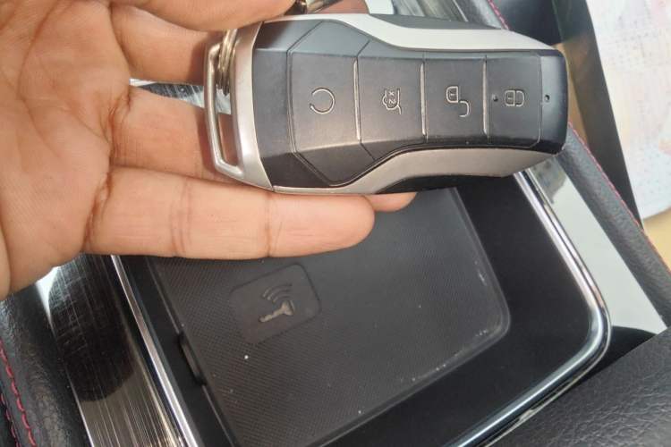 Used BYD Tang New Energy 2019 DM 2.0T All-Wheel Drive Smart Connectivity Enjoyment Model 7 Seats China VI Standard Interior 1