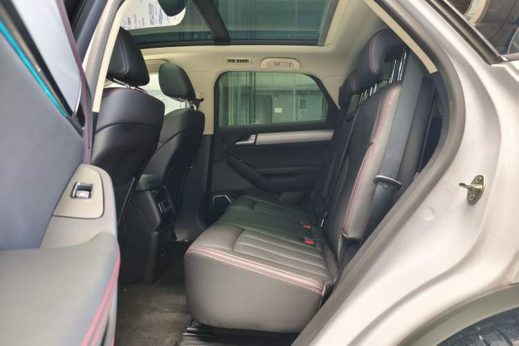 Used BYD Tang New Energy 2019 DM 2.0T All-Wheel Drive Smart Connectivity Enjoyment Model 7 Seats China VI Standard Interior 4