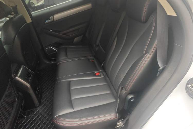 Used BYD Tang New Energy 2019 DM 2.0T All-Wheel Drive Smart Connectivity Enjoyment Model 7 Seats China VI Standard Interior 4