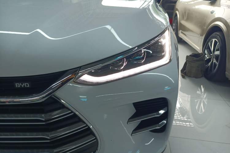 Used BYD Tang New Energy 2019 DM 2.0T All-Wheel Drive Connected Leading Model 7 Seats China VI Standard Left Front Headlight
