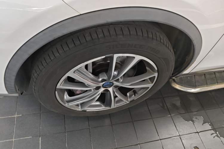 Used BYD Tang New Energy 2019 DM 2.0T All-Wheel Drive Smart Connectivity Enjoyment Model 7 Seats China VI Standard Left Front Wheel Hub