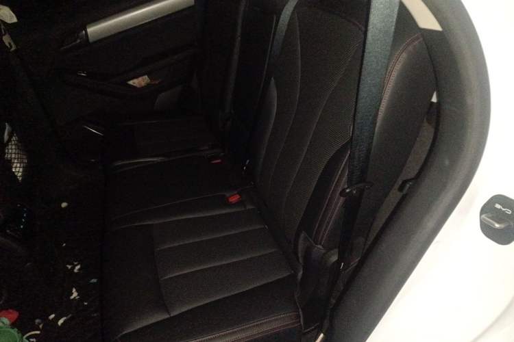 Used BYD Tang New Energy 2019 DM 2.0T All-Wheel Drive Smart Connectivity Enjoyment Model 7 Seats China VI Standard Left Rear Seat