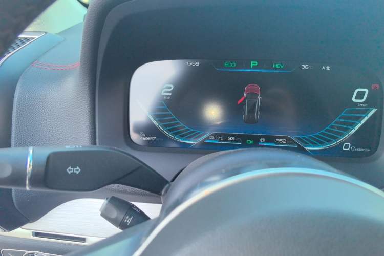 Used BYD Tang New Energy 2019 DM 2.0T All-Wheel Drive Connected Innovation Edition 7 Seats China VI Standard Odometer Close Up