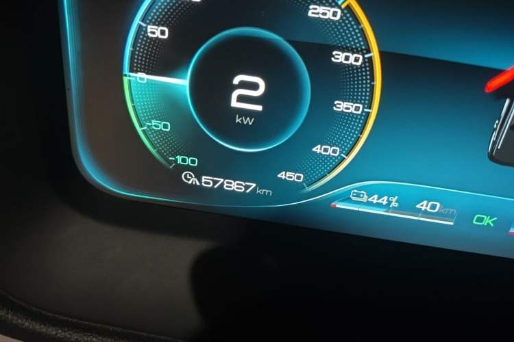 Used BYD Tang New Energy 2019 DM 2.0T All-Wheel Drive Connected Leading Model 7 Seats China VI Standard Odometer Close Up