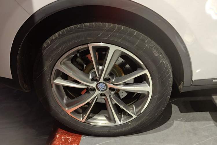 Used BYD Tang New Energy 2019 DM 2.0T All-Wheel Drive Smart Connectivity Enjoyment Model 7 Seats China VI Standard Right Rear Wheel Hub