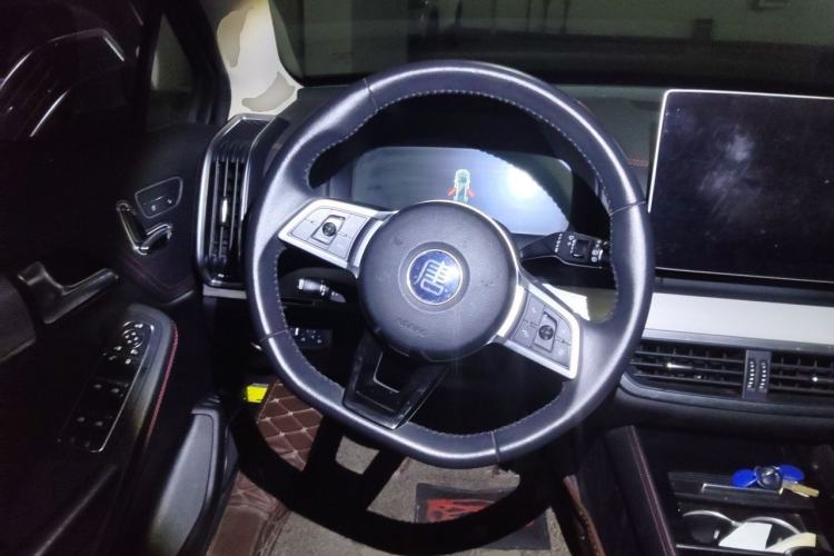 Used BYD Tang New Energy 2019 DM 2.0T All-Wheel Drive Smart Connectivity Enjoyment Model 7 Seats China VI Standard Steering Wheel