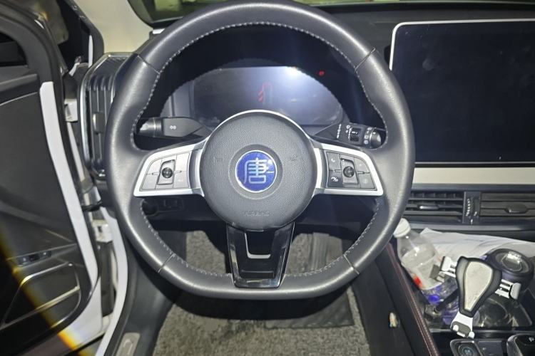 Used BYD Tang New Energy 2019 DM 2.0T All-Wheel Drive Connected Leading Model 7 Seats China VI Standard Steering Wheel