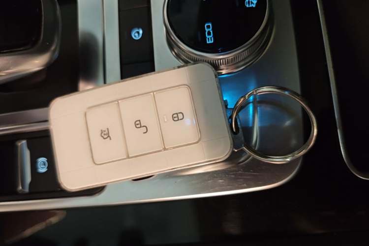Used BYD Tang New Energy 2019 EV600D Four-Wheel Drive Smart Connectivity Leading Model Vehicle Key
