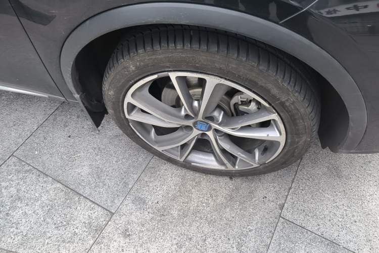 Used BYD Tang New Energy 2020 DM 2.0T Dual-Engine All-Wheel Drive Prestige 7-Seater China VI Standard Right Front Wheel Hub