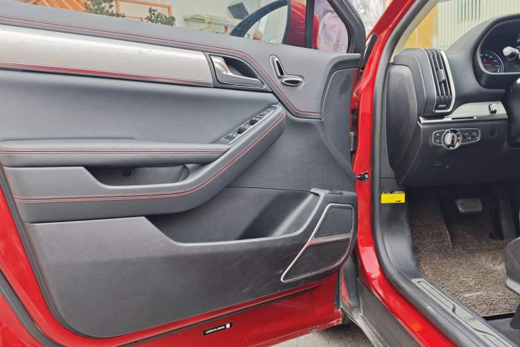 Used BYD Tang New Energy 2020 DM 2.0T Dual-Engine All-Wheel Drive Prestige 7-Seater China VI Standard Interior 7