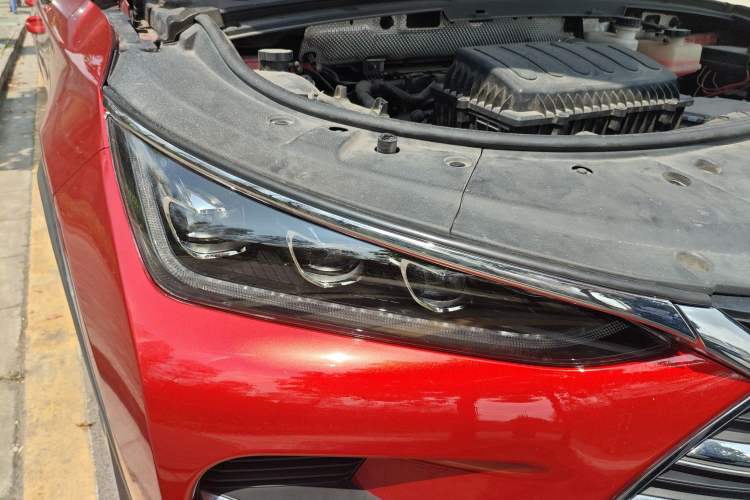 Used BYD Tang New Energy 2020 DM 2.0T Dual-Engine All-Wheel Drive Prestige 7-Seater China VI Standard Right Front Headlight