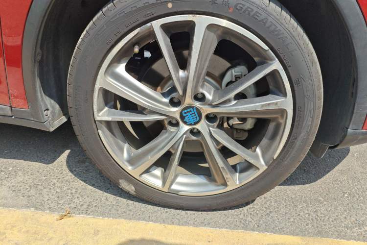 Used BYD Tang New Energy 2020 DM 2.0T Dual-Engine All-Wheel Drive Prestige 7-Seater China VI Standard Right Front Wheel Hub