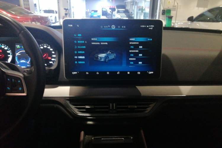 Used BYD Tang New Energy 2020 DM 2.0T Dual-Engine All-Wheel Drive Prestige 7-Seater China VI Standard Audio And AC Panel