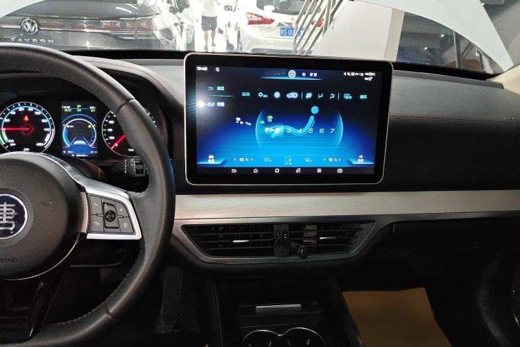 Used BYD Tang New Energy 2020 DM 2.0T Dual-Engine All-Wheel Drive Prestige 7-Seater China VI Standard Audio And AC Panel