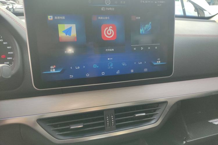 Used BYD Tang New Energy 2020 DM 2.0T Dual-Engine All-Wheel Drive Prestige 7-Seater China VI Standard Audio And AC Panel