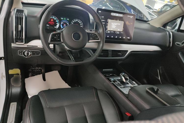 Used BYD Tang New Energy 2020 DM 2.0T Dual-Engine All-Wheel Drive Prestige 7-Seater China VI Standard Center Console