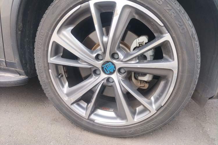 Used BYD Tang New Energy 2020 DM 2.0T Dual-Engine All-Wheel Drive Prestige 7-Seater China VI Standard Exterior 1