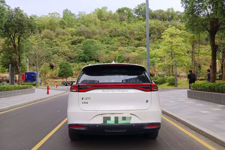 Used BYD Tang New Energy 2020 DM 2.0T Dual-Engine All-Wheel Drive Prestige 7-Seater China VI Standard Exterior 4