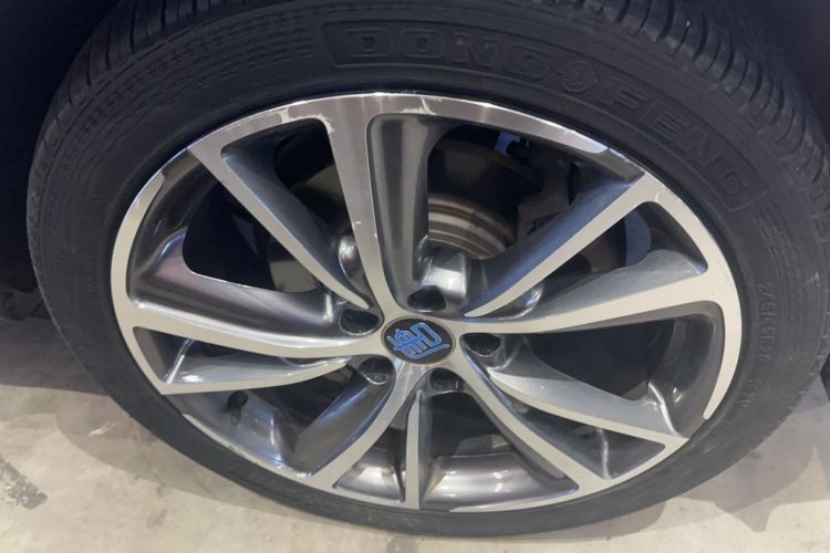 Used BYD Tang New Energy 2020 DM 2.0T Dual-Engine All-Wheel Drive Prestige 7-Seater China VI Standard Exterior 8