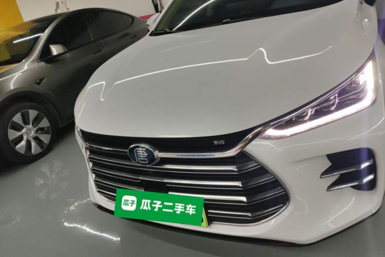 Used BYD Tang New Energy 2020 DM 2.0T Dual-Engine All-Wheel Drive Prestige 7-Seater China VI Standard Front