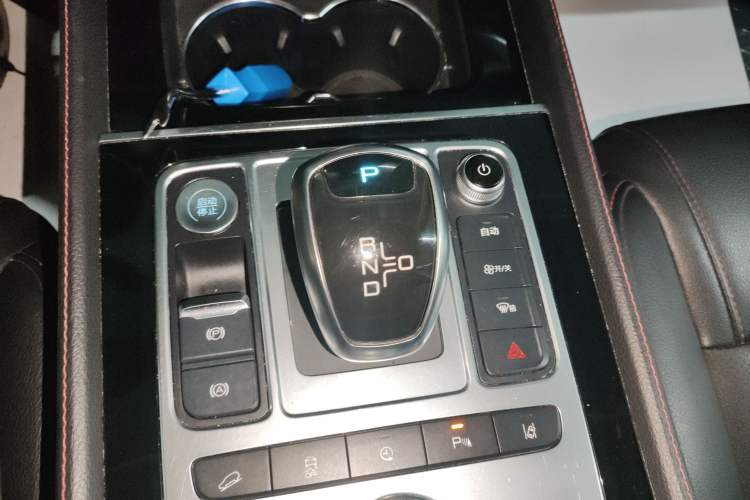 Used BYD Tang New Energy 2020 DM 2.0T Dual-Engine All-Wheel Drive Prestige 7-Seater China VI Standard Gear Lever