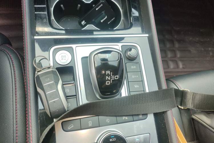 Used BYD Tang New Energy 2020 DM 2.0T Dual-Engine All-Wheel Drive Prestige 7-Seater China VI Standard Gear Lever