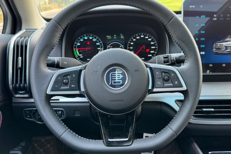 Used BYD Tang New Energy 2020 DM 2.0T Dual-Engine All-Wheel Drive Prestige 7-Seater China VI Standard Interior 1