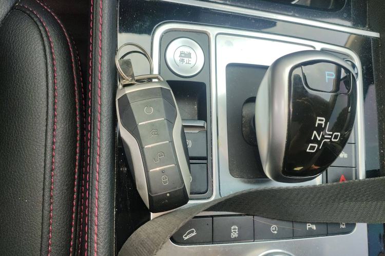 Used BYD Tang New Energy 2020 DM 2.0T Dual-Engine All-Wheel Drive Prestige 7-Seater China VI Standard Interior 1