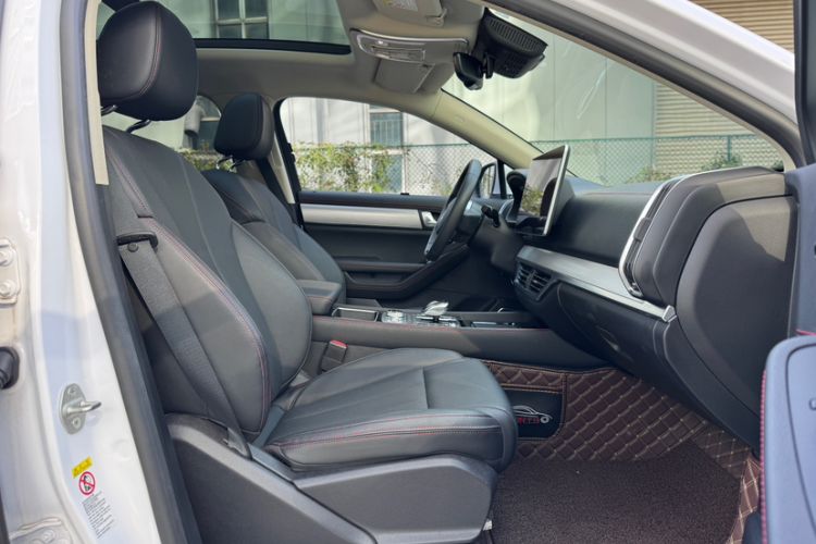 Used BYD Tang New Energy 2020 DM 2.0T Dual-Engine All-Wheel Drive Prestige 7-Seater China VI Standard Interior 12
