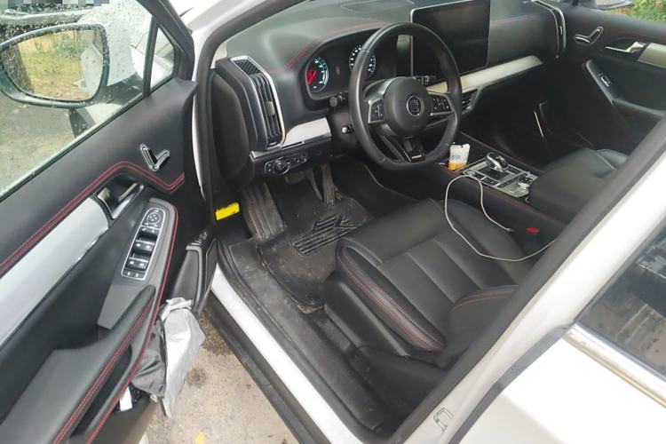 Used BYD Tang New Energy 2020 DM 2.0T Dual-Engine All-Wheel Drive Prestige 7-Seater China VI Standard Interior 3