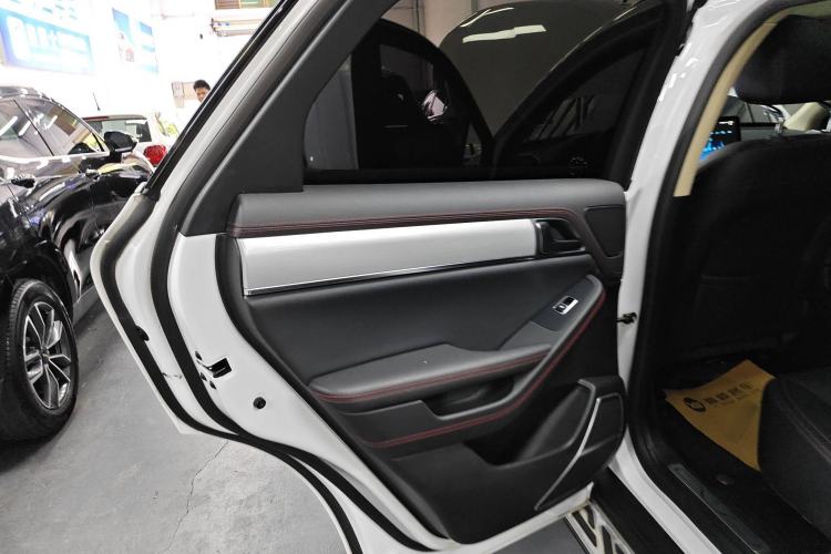 Used BYD Tang New Energy 2020 DM 2.0T Dual-Engine All-Wheel Drive Prestige 7-Seater China VI Standard Interior 8